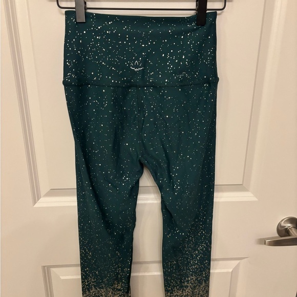 Beyond Yoga green and gold metallic speckled ombre leggings size M - Picture 10 of 12